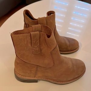 Roots brown booties, all leather, very good condition
